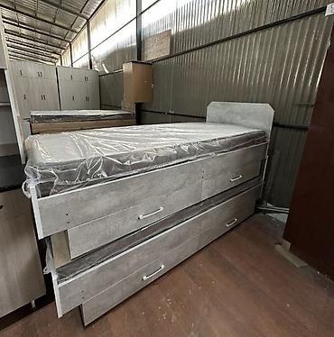 Керебеттер: Односпальные кровати, цена 8 500 сом, качество новая, в комплекте — 3