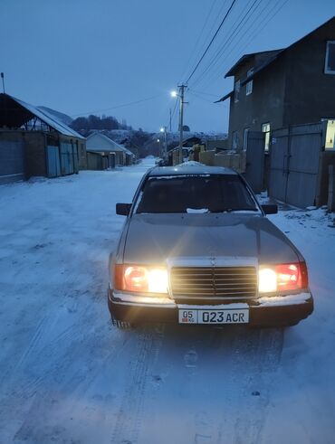 мерседес японец: Mercedes-Benz W124: 1985 г., 2 л, Механика, Бензин, Седан