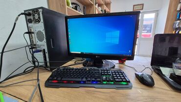 komputer aliram: Stol üsdü komputer İdeal vəziyyətdə ram 8gb i3 hdd 700gb bütün