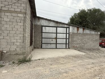 аренда помещения на ошском рынке: Сдаю помещение 150 м2 на любую назначения,длительный период,очень