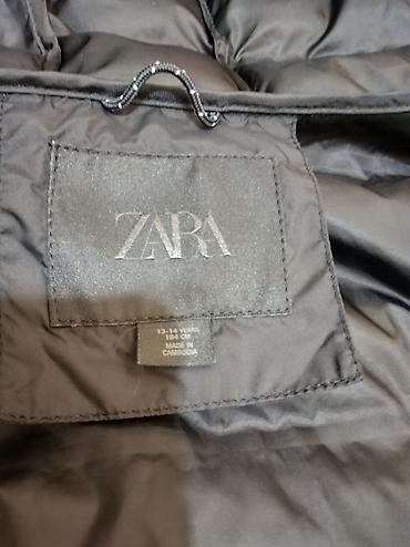 Женская одежда: Пуховая жилетка ZARA с капюшоном и с внутренними кармашками материял — 4