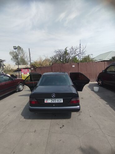 Mercedes-Benz: Mercedes-Benz W124: 1990 г., 2 л, Механика, Бензин, Седан — 8