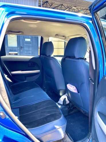 продаю или меняю с доплатой: Toyota ist: 2002 г., 1.3 л, Автомат, Бензин