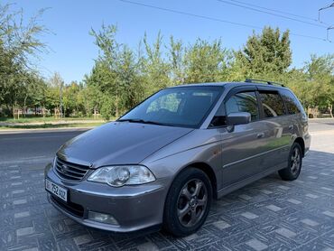 продаю машину требуется ремонт двигателя: Honda Odyssey: 2001 г., 3 л, Автомат, Бензин, Вэн/Минивэн