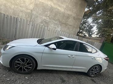 экран саната: Hyundai Avante: 2019 г., 1.6 л, Автомат, Бензин, Седан — 3