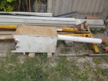паровой кател: Паровой котёл 3 в 1. Газ, электричество и твёрое топливо. На 80 кв.м