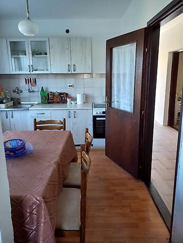 Kuće na prodaju: Продаю дом площадью 80 квадратных метров и земельный участок площадью — 8