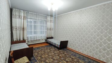 Продажа квартир: 1 комната, 35 м², 105 серия, 1 этаж, Старый ремонт