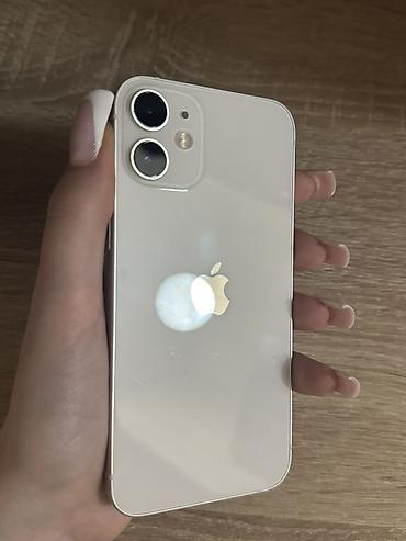 Apple iPhone: IPhone 12 mini, цвет белый. Акб 74% в идеальном состоянии 5 чехов и — 1