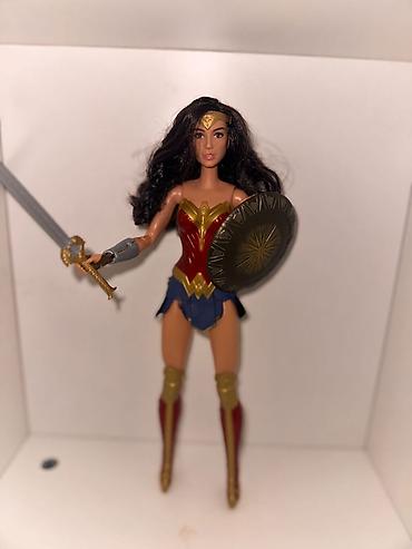 barbie oyuncaqları: Wonder Woman temalı hərəkət (action) kuklası BARBIE - Təxmini — 1