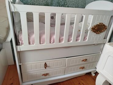 manej beşik: ☀️Besik tecili satilir 70 azn matras var bortik satilmir Hec bir