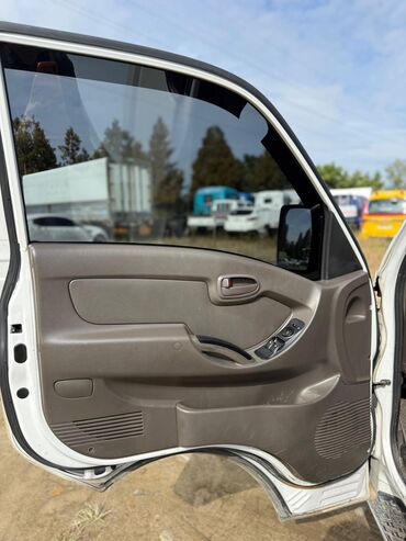 Hyundai: Hyundai Porter: 2020 г., 2.5 л, Типтроник, Дизель — 6