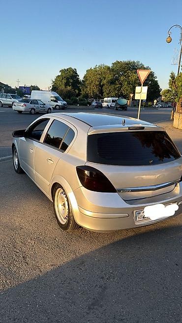opel astra arxa stoplar: Opel Astra H hatchback arxa stop Cüt şəkildə stoplar qaradı reyal — 3