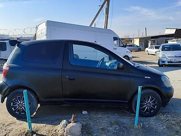Toyota: Toyota Vitz: 2000 г., 1 л, Хэтчбэк — 4