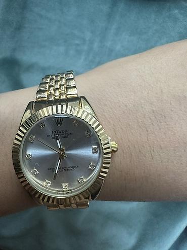 michal kors: Наручные часы в подарочных коробках. Новые 1 шт -750 сом Адрес — 4