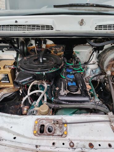 Su nəqliyyatı: QAZ 2003 il, motor 2.3 l, Tent