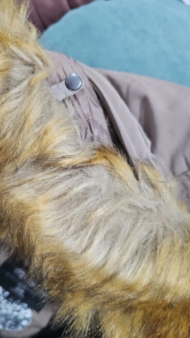 Parke: Vel. L Dimenzije: Ramena 42 cm, rukavi 61cm i plus 6 cm manzetne — 10