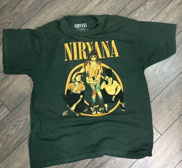 Рубашки: Мужская футболка, PULL&BEAR, M (EU 38), цвет - Зеленый