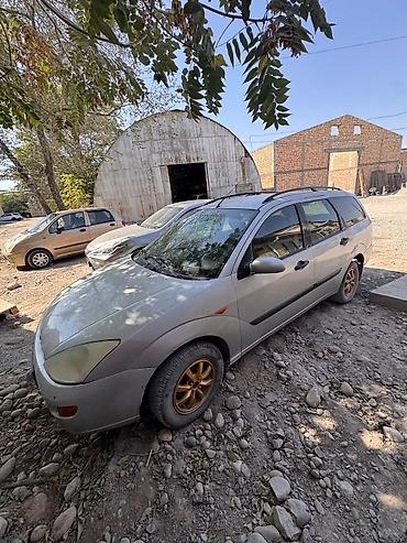 атбашы авто: Ford Focus: 2001 г., 1.8 л, Кол менен иштөөчү, Бензин, Универсал — 2
