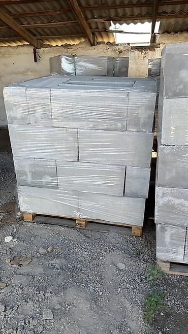 Газобетонные блоки на поддонах - Формат: прямоугольные блоки серого