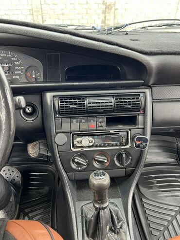 Audi: Audi 100: 1991 г., 2 л, Механика, Бензин, Седан — 20