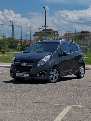 авто российской номерами: Chevrolet Spark: 2014 г., 1 л, Автомат, Бензин, Хэтчбэк