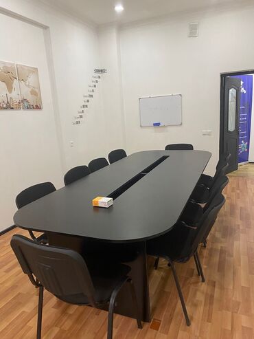 Paltaryuyan maşınlar: Ofis masa desti stullar daxil 450₼ satilir . Bu destden 2 destdi
