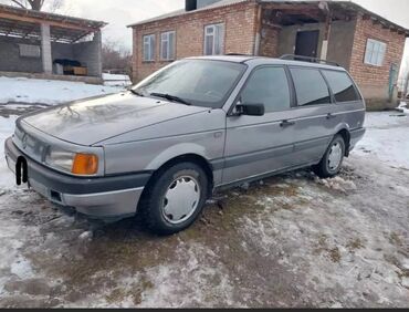 Volkswagen: Volkswagen Passat: 1988 г., 1.8 л, Механика, Бензин, Универсал