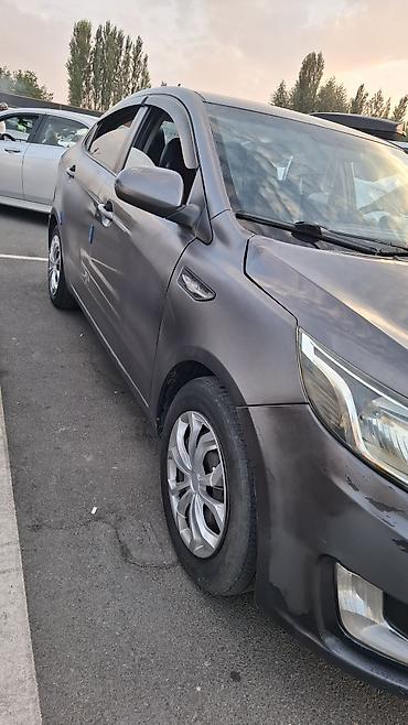 infinity fx35: Kia Rio: 2013 г., 1.6 л, Автомат, Бензин, Седан — 9