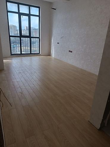 Döşəmə işləri: Laminat döşəmə xidməti - watsapp aktivdir. Döşəmə işlərinin peşəkar — 1