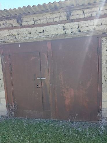 həyət gulu: Metaldan qapı dəsti – anbar/qaraj üçün - Material: möhkəm polad — 2