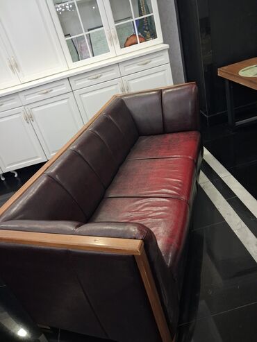 угловой диван от производителя: Прямой диван, Б/у, Трехместный