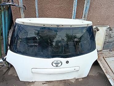 капот vitz: Задняя дверь (крышка багажника) Toyota. - Оригинальная крышка — 1