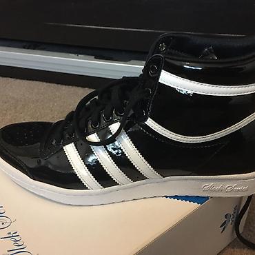 шипы бутсы: Кроссовки Adidas Originals (арт. G04817) - Модель: массивные хай-топы — 1