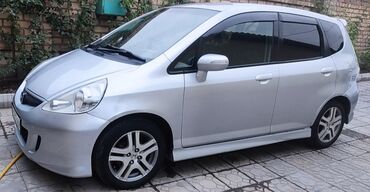 вента 1 8: Honda Fit: 2004 г., 1.5 л, Вариатор, Бензин