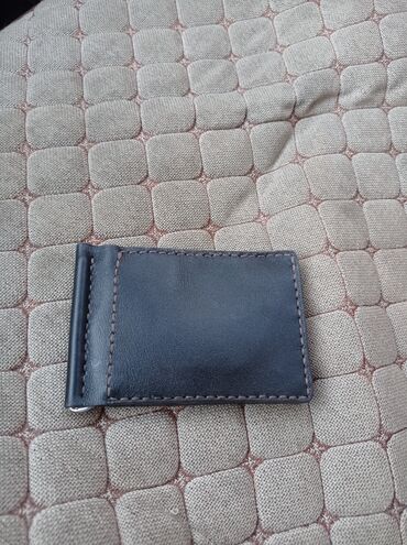 дордой чемоданы: Минималистичный кожаный зажим‑кошелёк для банкнот и карт. - Материал