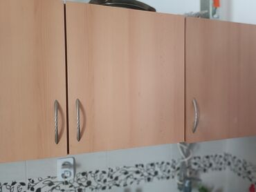 police za ugao zida: Kitchen cabinets