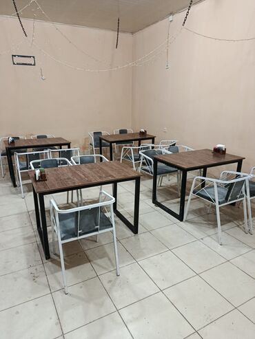 ofis mebelleri ikinci el: Kafe Resdaran ücun masa desti.4oturacaq və masası.13desti.Qiyi