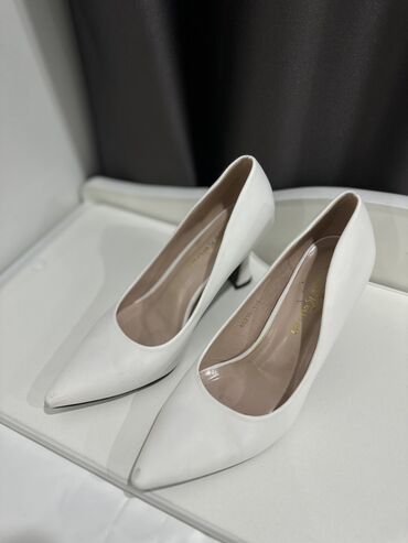 белые туфли для свадьбы: Туфли 37, цвет - Белый
