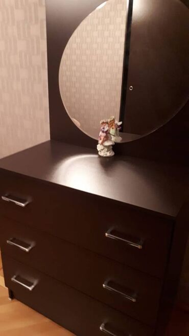 Uzunmüddətli kirayə mənzillər: Nizami rayonu, Neftçilər metrosunun yaxınlığında yerləşən 5 mərtəbəli — 2