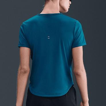 ja sam jugoslovenka: NIKE Tempo Swoosh Run Women's Dri-FIT Short-Sleeve Running Top vel.S — 2