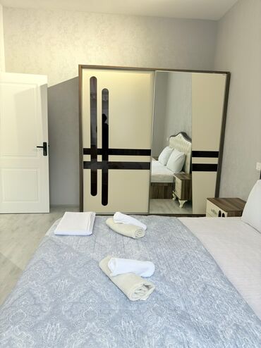 Günlük kirayə evlər: 100 kv. m, 4 otaqlı, Kombi, İşıq, Su — 8