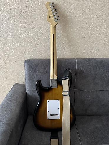 fender gitara: Fender Squier, vintage terzde modifiye edilib, yaxşı veziyyetdedir — 4