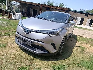 трекер авто: Toyota C-HR: 2018 г., 1.8 л, Вариатор, Бензин, Кроссовер — 6