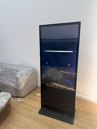 Reklam lövhələri: İnteraktiv rəqəmsal kiosk / vertikal info‑panel - Böyük vertikal — 3