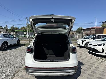 Volkswagen: Volkswagen Tharu: 2025 г., Кроссовер — 12
