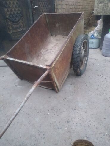 Садово-строительные тачки и тележки: Садово-строительная тачка и тележка, Стальная, Одноколесная, В розницу — 9