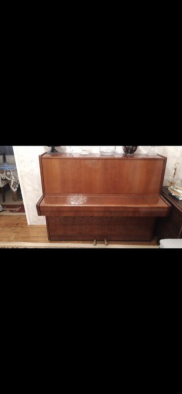 Математика: Piano belaris koklenib qiymet 450 azn