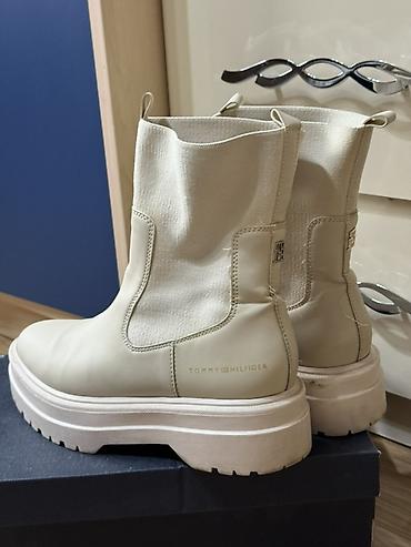 Сапоги: Tommy Hilfiger bej qadın botları 200 azn-a alınıb, çox səliqəli — 5