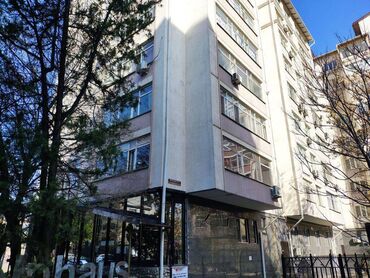 Офисы: Сдаю Офис, 94 м², В жилом комплексе, С отдельной кухней, С отдельным сан узлом